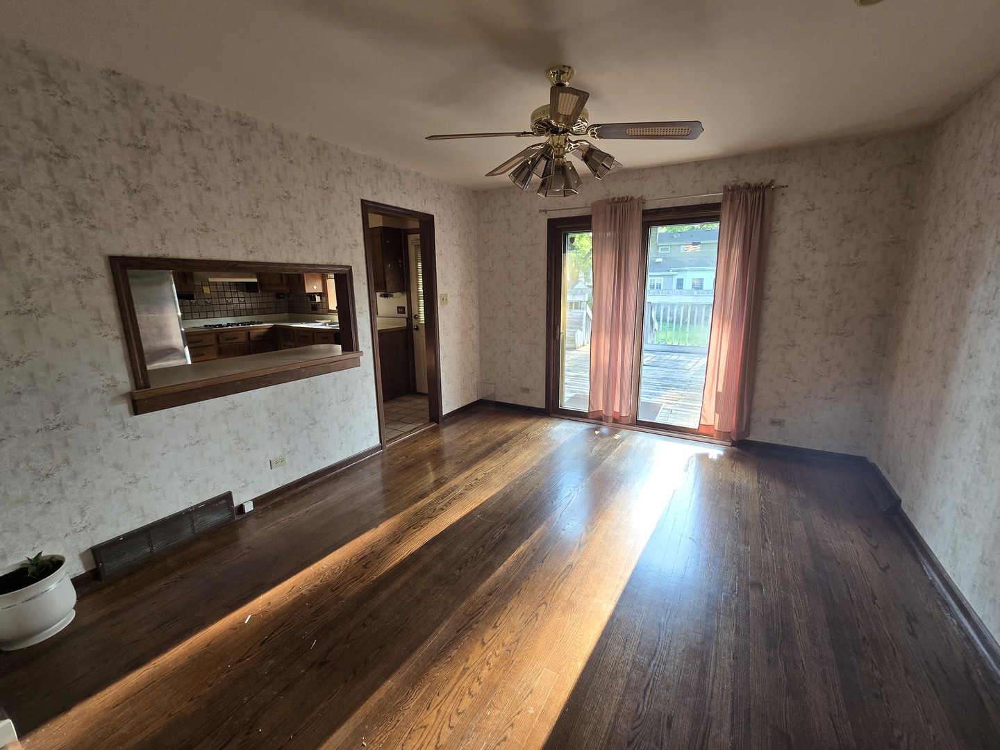 Residential in Arlington Heights 3