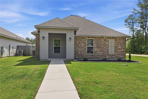 73071 Still Hollow Dr, Covington, LA, 70433-7385 | Card Image