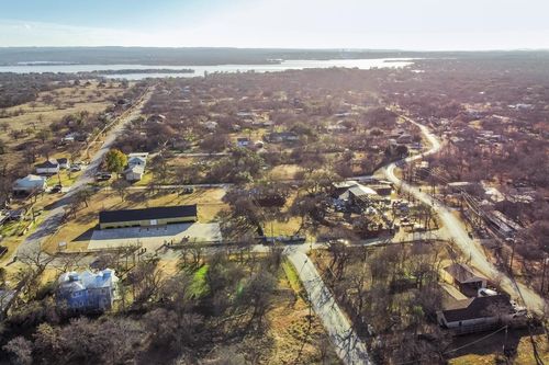 2802 Valley View Ln, Granite Shoals, TX, 78654-3221 | Card Image