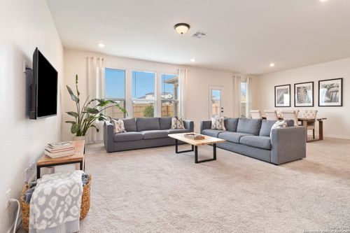 6611 Runaway Row, Converse, TX, 78109-3966 | Card Image