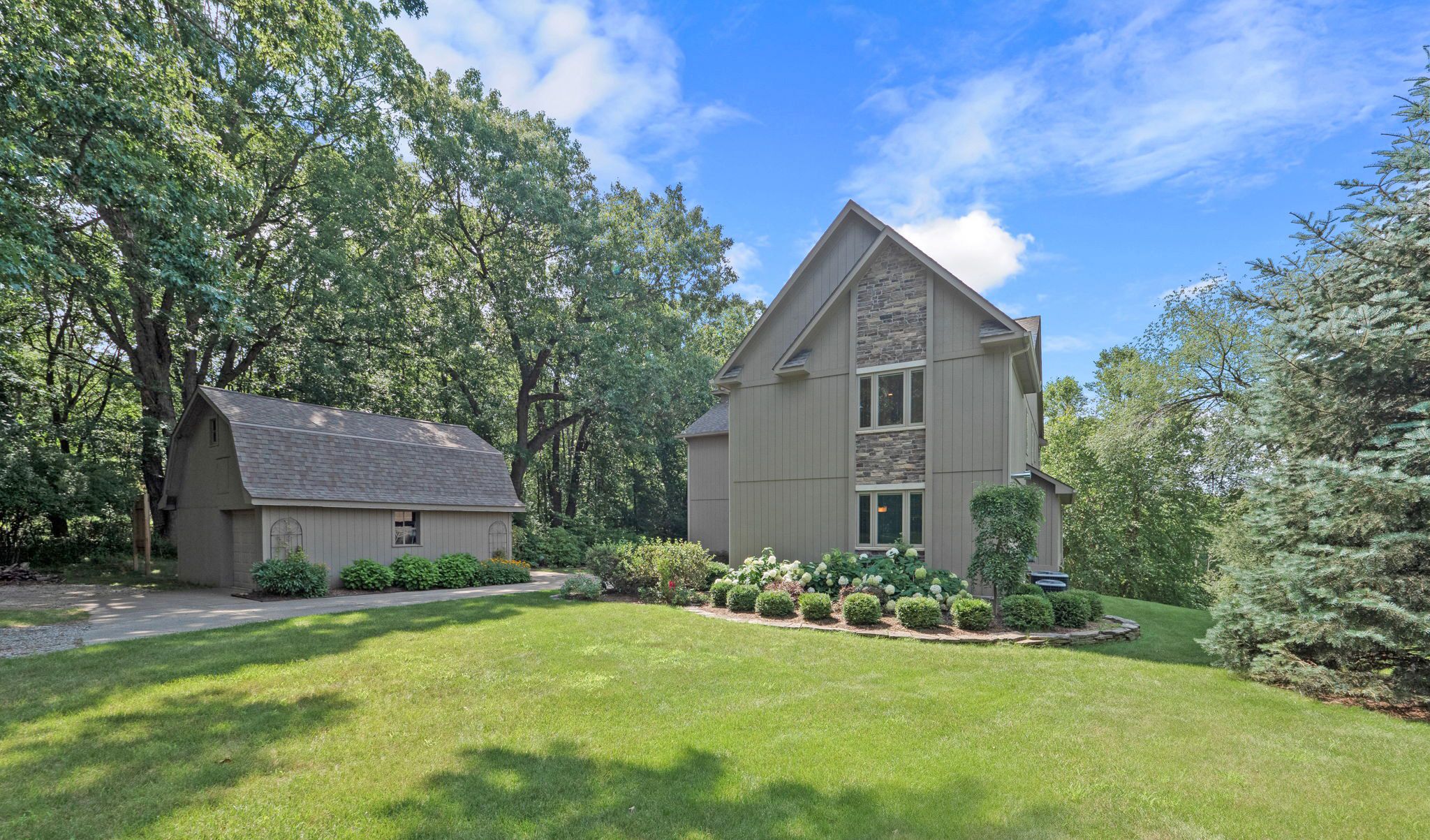 Locust Dr, Oakland, MI 48363 #1