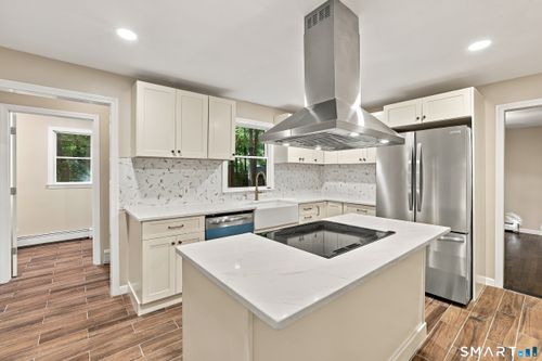 61 Isleib Rd, Marlborough, CT, 06447-1118 | Card Image