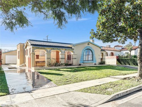 3630 W 61st St, Los Angeles, CA, 90043-3702 | Card Image