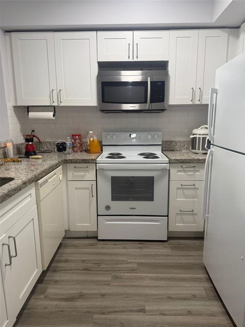 apt-103-11060 Sw 196th St, Cutler Bay, FL, 33157-9128 | Card Image