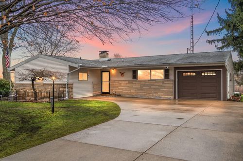 3212 E St, Laporte, IN, 46350-5054 | Card Image