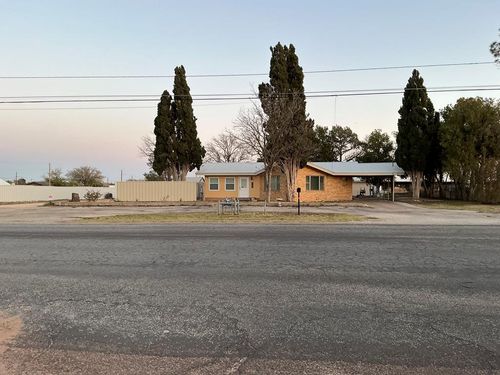 1107 Avenue, Andrews, TX, 79714-7510 | Card Image