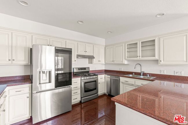 3962 Oakfield Dr, House other with 5 bedrooms, 5 bathrooms and 2 parking in Sherman Oaks CA | Image 12