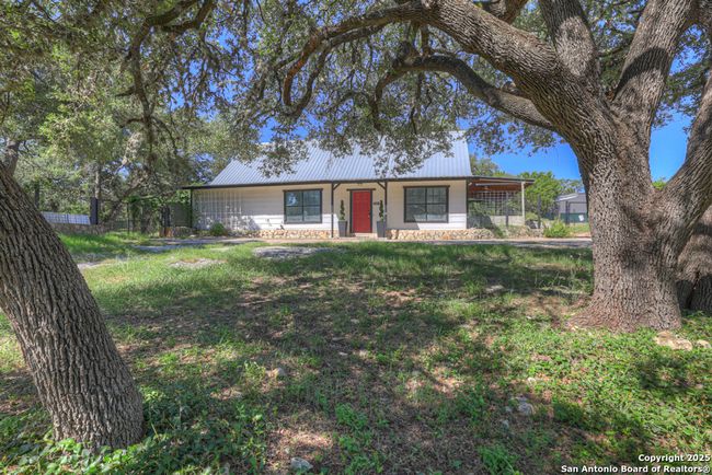 500 Line Camp Loop, House other with 3 bedrooms, 3 bathrooms and null parking in Spring Branch TX | Image 4