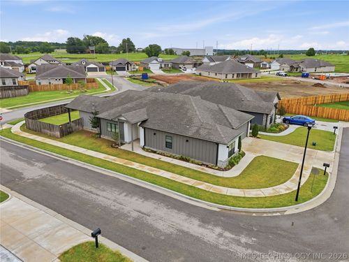 2078 E 130th St S, Bixby, OK, 74008 | Card Image