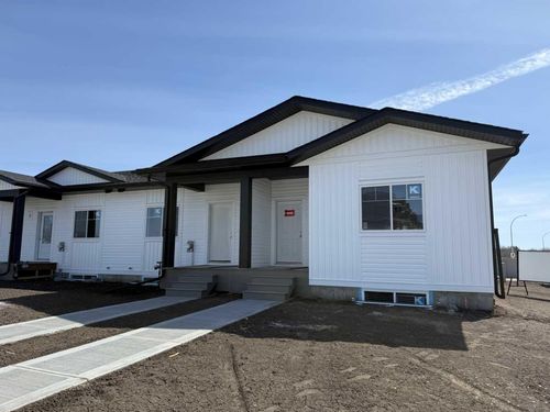 3 Gray Close, Sylvan Lake, AB, T4S0W4 | Card Image