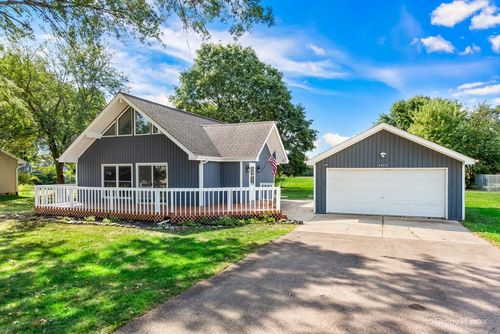 1475 Nova Rd, Sandwich, IL, 60548-9200 | Card Image