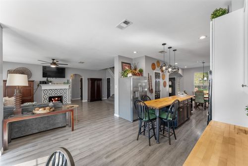 604 Mulberry Ln, Desoto, TX, 75115-1423 | Card Image