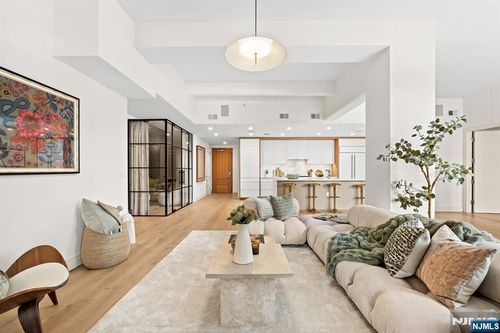 720 Clinton St, Hoboken, NJ, 07030-7896 | Card Image