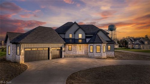 405 Club Dr W, Aurora, OH, 44202 | Card Image