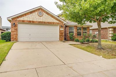 11521 Maddie Ave - Single story home featuring a 2 car garage | Image 2