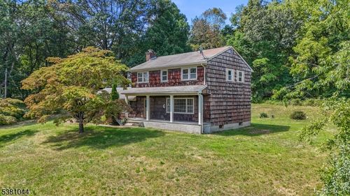 8 Herman Thau Rd, Annandale, NJ, 08801-3000 | Card Image