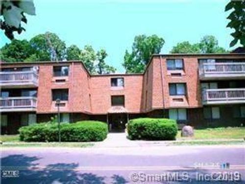 a41-126 Triangle St, Danbury, CT, 06810-6943 | Card Image