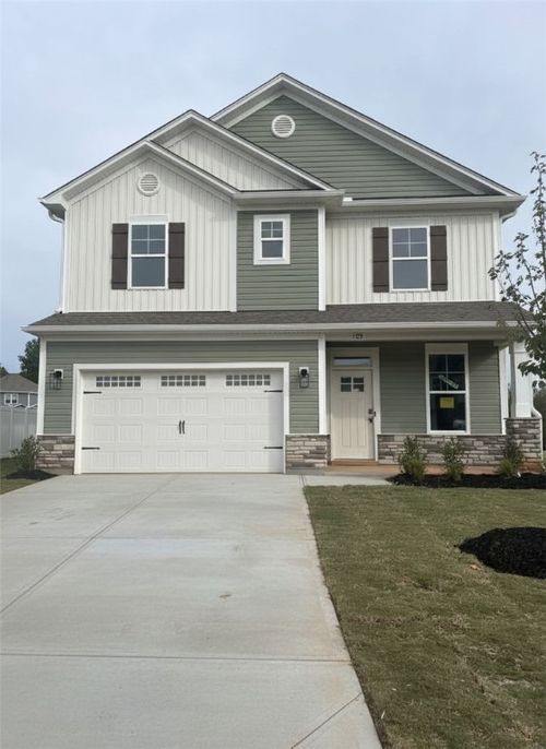 109 Denbigh Ln, Greenville, SC, 29605-6345 | Card Image