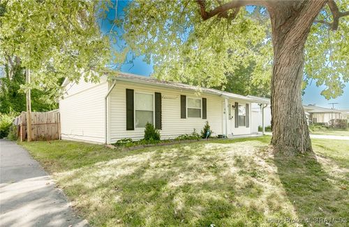 1118 Birchwood Dr, Jeffersonville, IN, 47130-6228 | Card Image