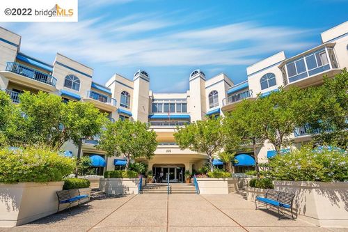 206-100 100 Thorndale Dr, San Rafael, CA, 94903 | Card Image