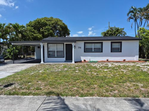 711 Nw 18th Street, Pompano Beach, FL, 33060 | Card Image