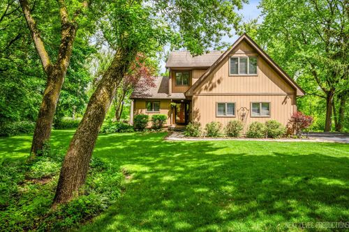 5N597 Hidden Springs Dr, St. Charles, IL, 60175-8203 | Card Image