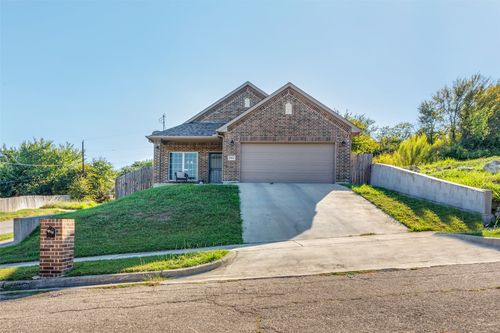 2901 Nw 18th St, Fort Worth, TX, 76106-4806 | Card Image