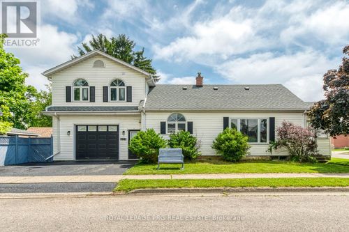 54 Walter St, Brantford, ON, N3S1N8 | Card Image