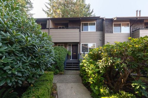 2327 MOUNTAIN HIGHWAY, North Vancouver, BC, V7J2N2 | Card Image