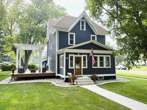 1527 Ford Ave N, Glencoe, MN, 55336-1337 | Card Image