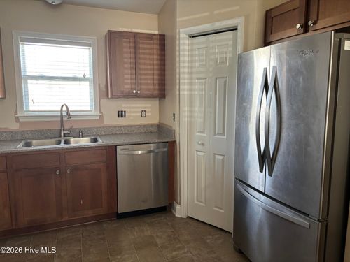 114 Westwood Ct, New Bern, NC, 28562-2304 | Card Image