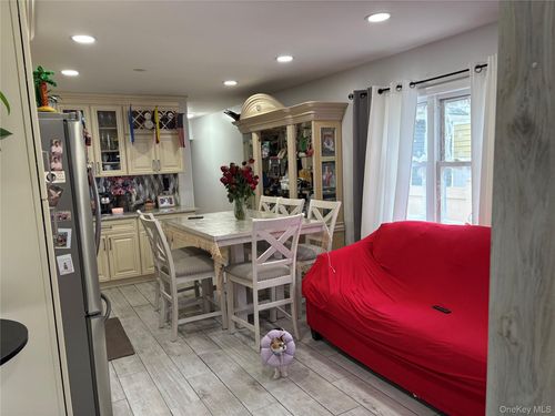 21830 110th Ave, Queens Village, NY, 11429-2517 | Card Image