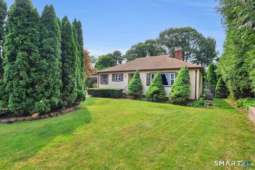 68 Pine St, Meriden, CT, 06451-3037 | Card Image