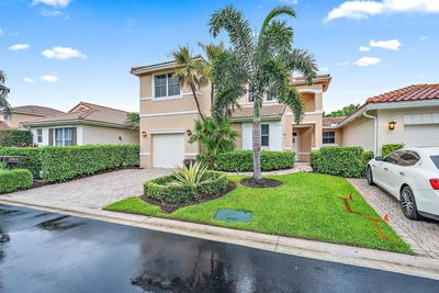 8189 Sandpiper Way, Townhouse with 3 bedrooms, 2 bathrooms and null parking in West Palm Beach FL | Image 3