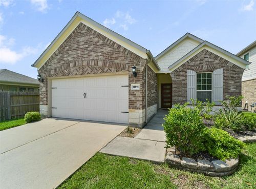 13515 Smith Lake Ln, Houston, TX, 77044-1384 | Card Image