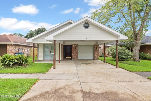 106 Darteze Dr, Lafayette, LA, 70508-8111 | Card Image