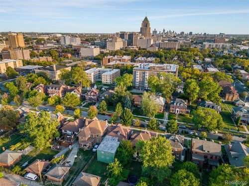 710 Virginia Park St, Detroit, MI, 48202-2033 | Card Image