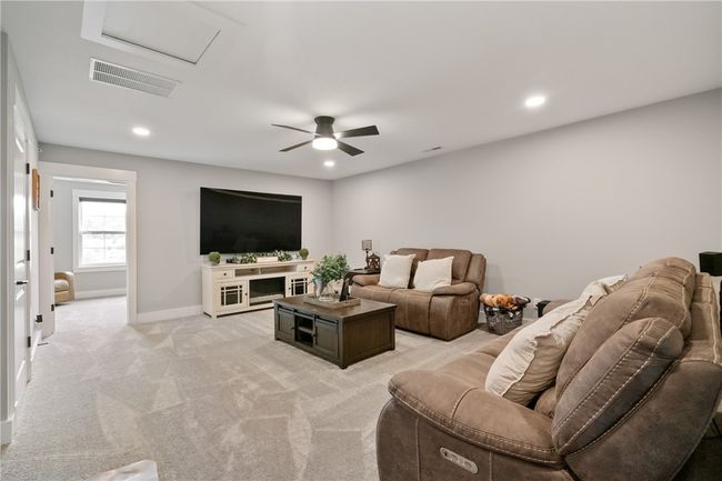 146 Enclave Drive, Townhouse with 3 bedrooms, 4 bathrooms and 2 parking in Seven Fields Boro PA | Image 21