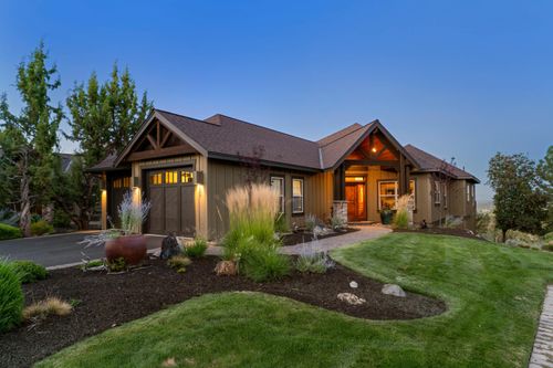 360 Vista Rim Dr, Redmond, OR, 97756-7153 | Card Image