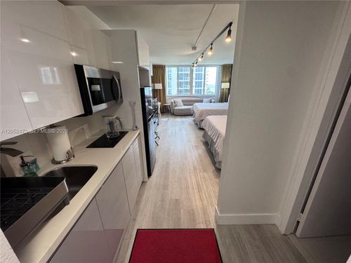 718-19201 Collins Ave, Sunny Isles Beach, FL, 33160-2202 | Card Image