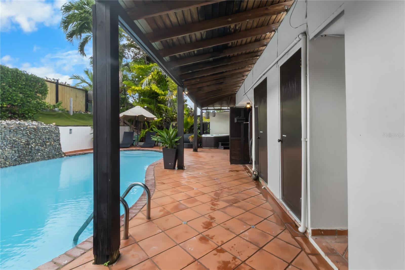 Residential Lease for rent in HUMACAO, AD5 CALLE BALEARES, 1628 m²