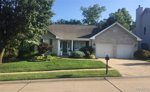 765 Turrentine Trl, Creve Coeur, MO, 63141-6089 | Card Image