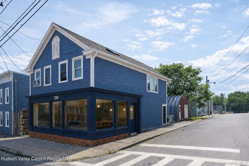 2-230 Partition St, Saugerties, NY, 12477-1831 | Card Image