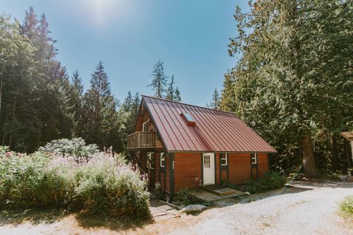 981 Conrad Rd, Roberts Creek, BC, V0N2W5 | Card Image