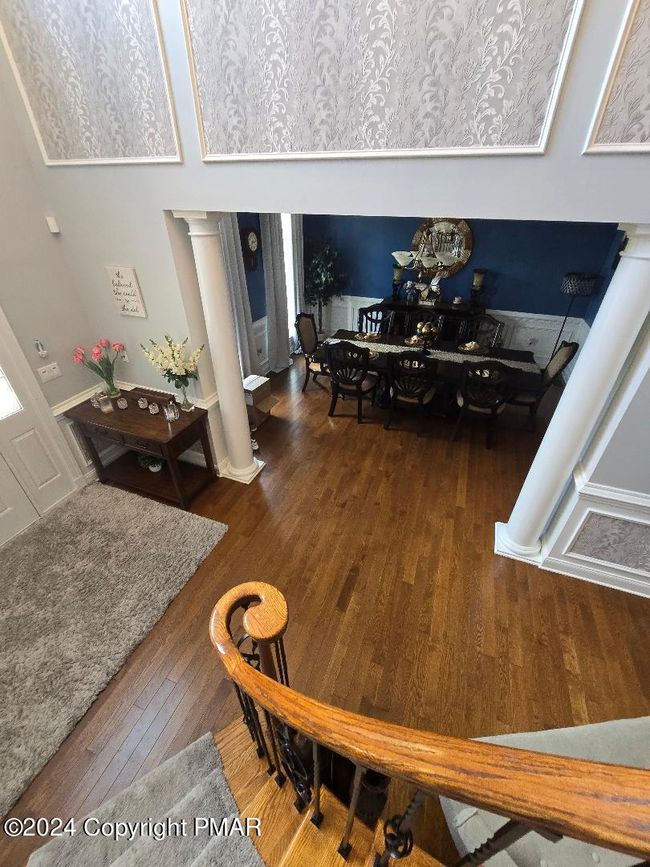 FOYER | Image 15