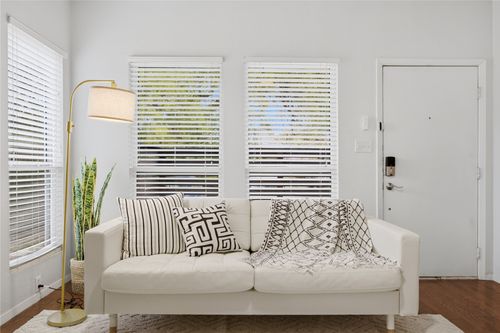 108-1509 W 39th 1/2 St, Austin, TX, 78756-3804 | Card Image