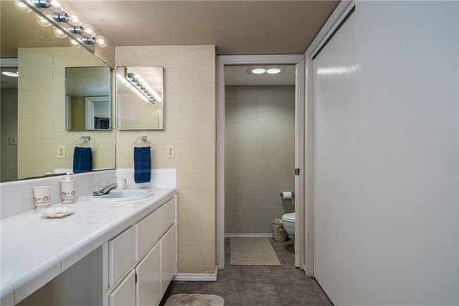 Primary bath | Image 13