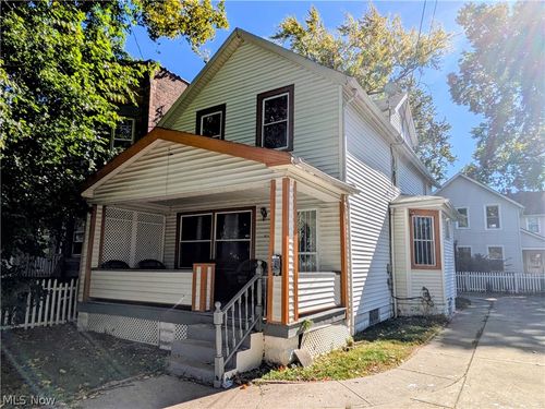 3211 Walton Ave, Cleveland, OH, 44113-4940 | Card Image