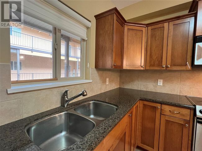 237 - 3996 Beach Ave, Condo with 2 bedrooms, 2 bathrooms and 1 parking in Peachland BC | Image 8