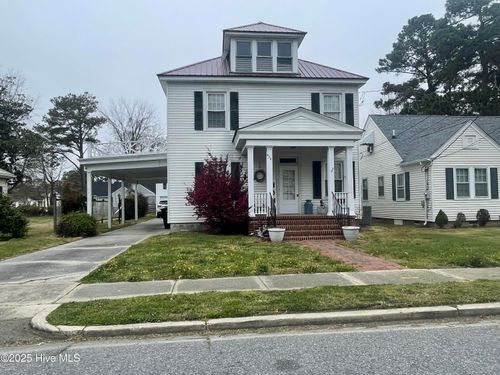 805 Raleigh St, Elizabeth City, NC, 27909-5435 | Card Image